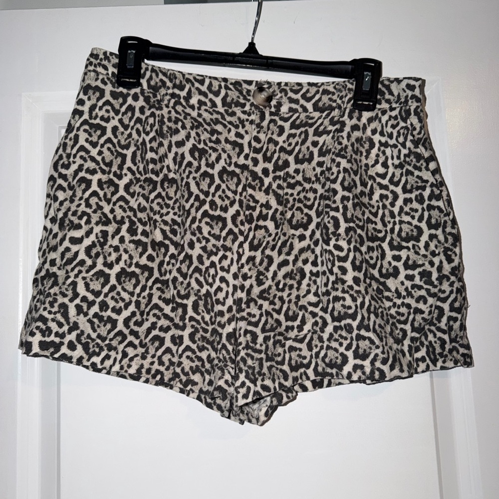 Leopard Print Linen Women's Shorts